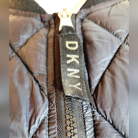 DKNY Girls' Puffer Jacket - Full Zip Up Winter Coat Quilted Coat Warm - Picture 5 of 16